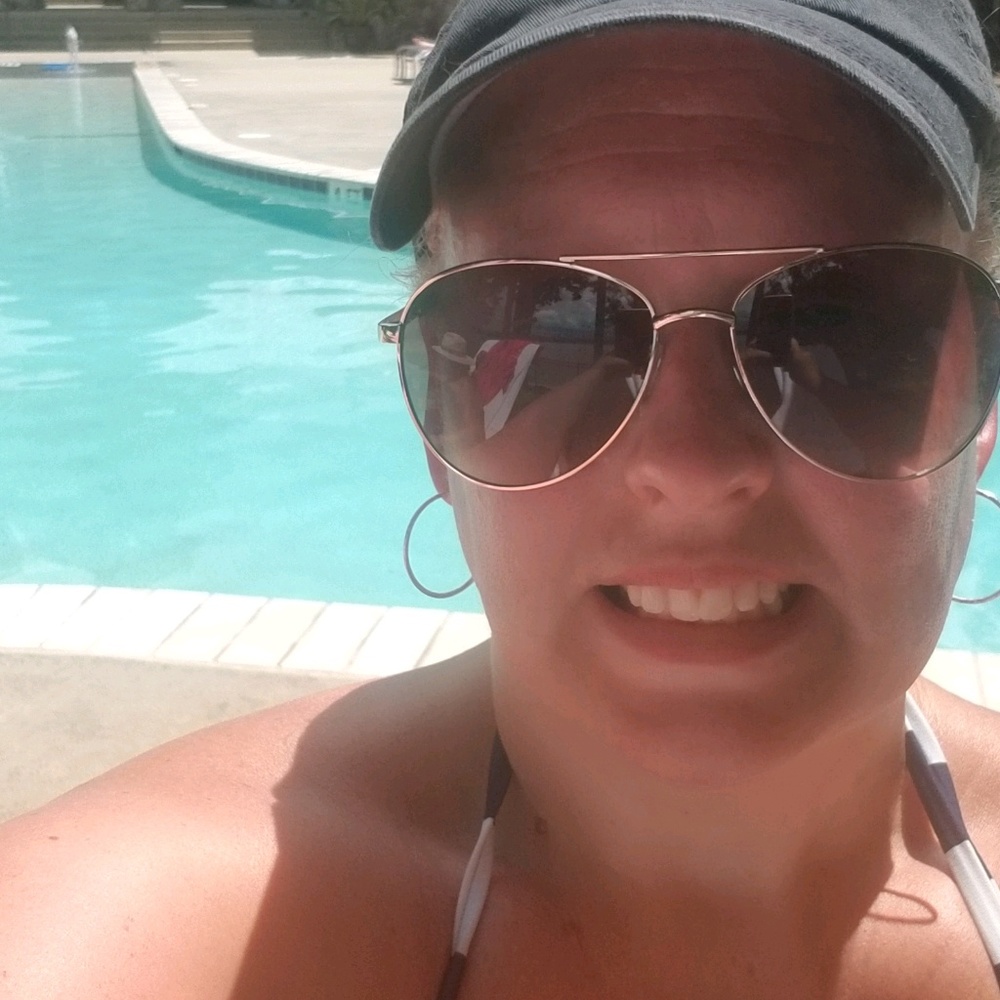 Meet your Posher, Shannon